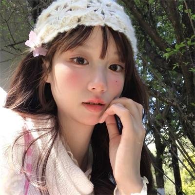 红妆问佳人